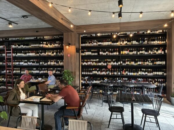 8000 Vintages, the Revaz Tabukashvili St. branch