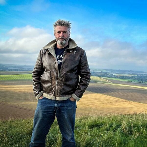 To learn more about Tom, book one of his walks, buy gift vouchers  or find recipes, visit eatthecountry.com.