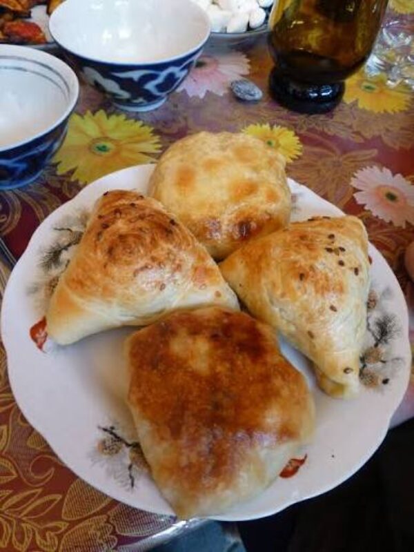 Samsas, baked triangular pastries: Uzbek fast food