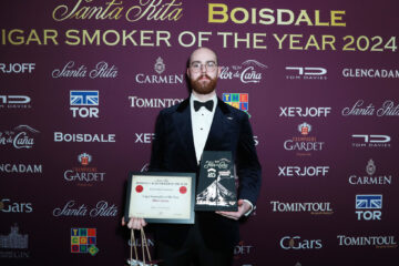 GFB 0702 G Cue OT Au