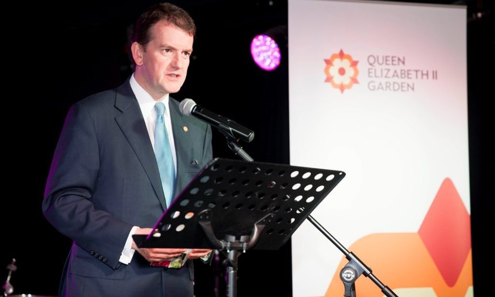 Queen Elizabeth Ii September 11 Garden Fundraising Lunch